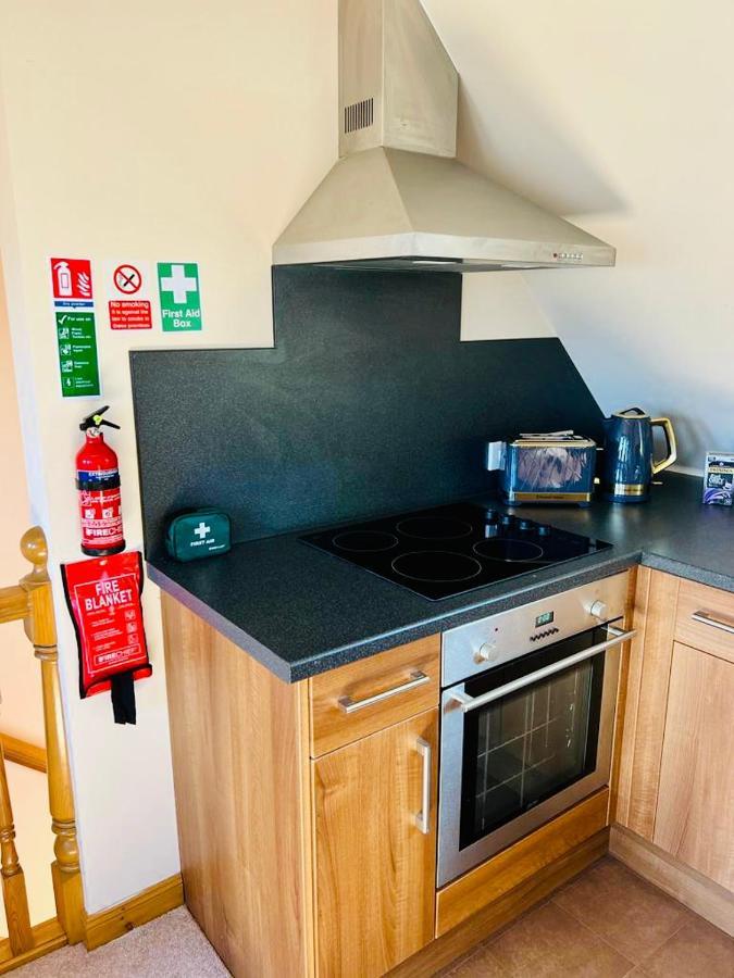 1 Loch Ness Heights Apartment Inverness Bagian luar foto